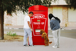 Vom Küchenvorrat zum Ketchup-Up: Heinz Trade-Up schenkt jedem in Dubai eine Heinz-Flasche im Tausch gegen ihre ungewollten Ketchup-Beutel